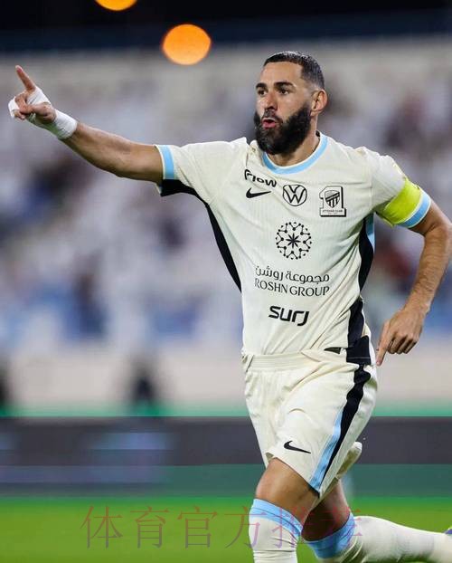 本泽马本赛季西甲25球11助攻 继续领跑西甲双榜 本泽马本赛季西甲25球11助攻 继续领跑西甲双榜